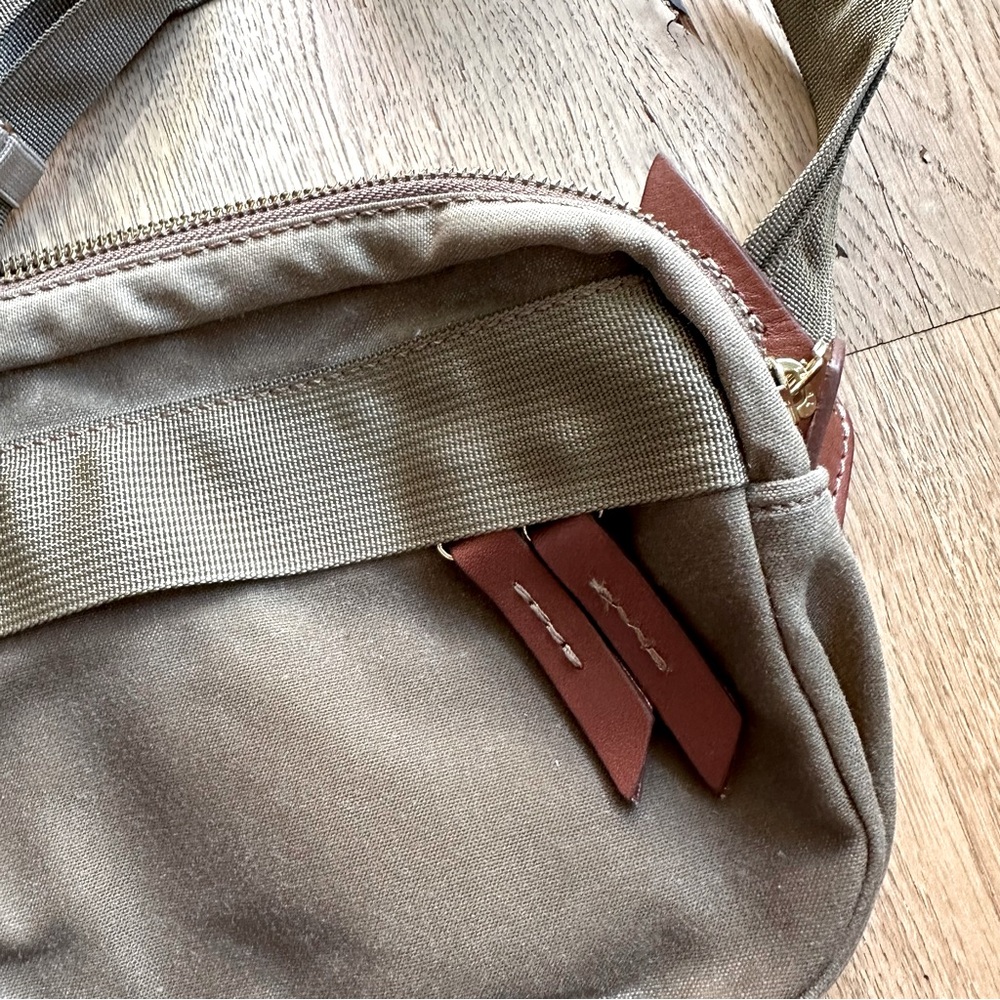 Tanner Goods Canyon Crossbody pack (NWT)